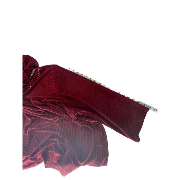 Women's Red Black Knit Embellished Scoop Neck Lightweight Sweater - Picture 7 of 7